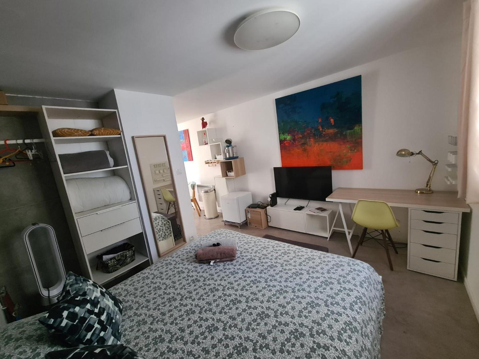 Beau Studio Equipe - Calme Et Confortable Bourg-en-Bresse Eksteriør billede